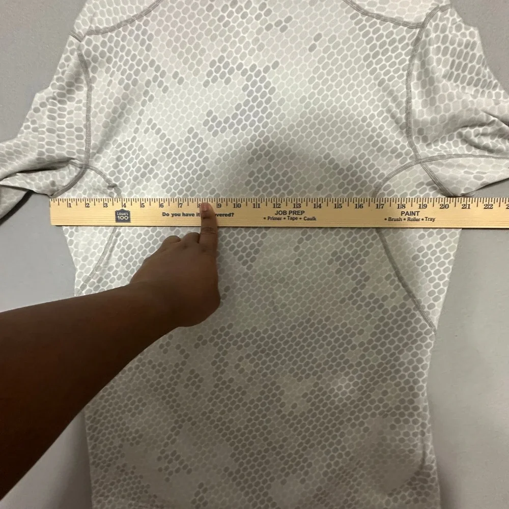 Nike Pro Combat Dri-FIT Mock Neck Shirt Grey White Snakeskin Pattern Mens Large